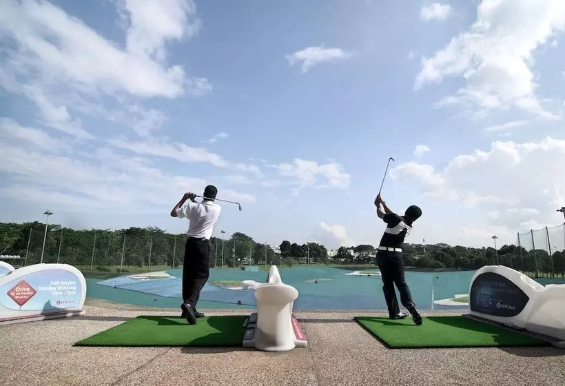 هتل Orchid Country Club