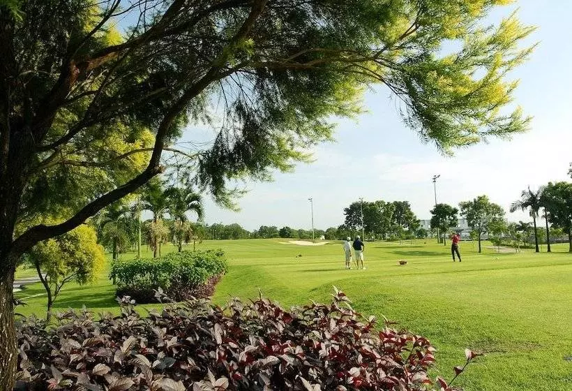 هتل Orchid Country Club