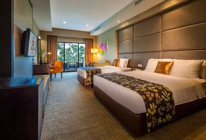 هتل Orchid Country Club