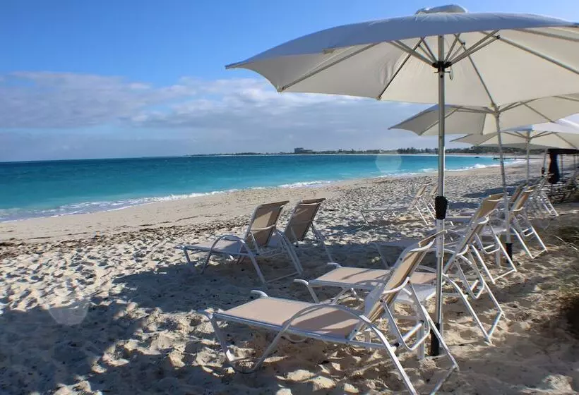 Hotel The All New Grace Bay Suites