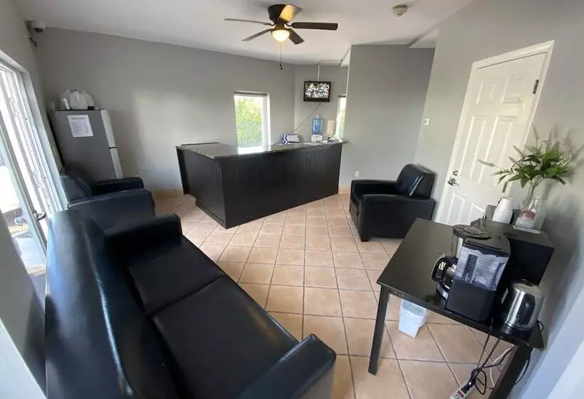 Hotel The All New Grace Bay Suites