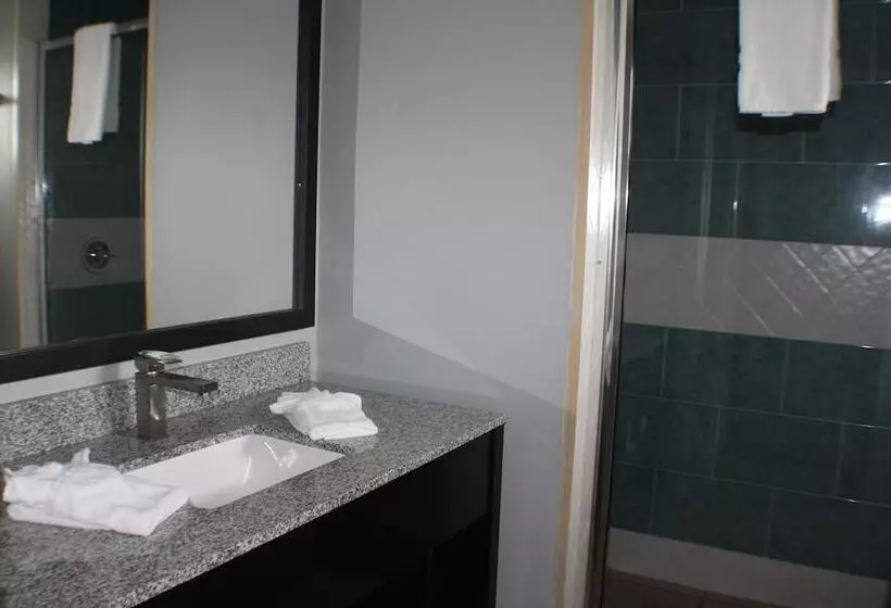 Hotel The All New Grace Bay Suites