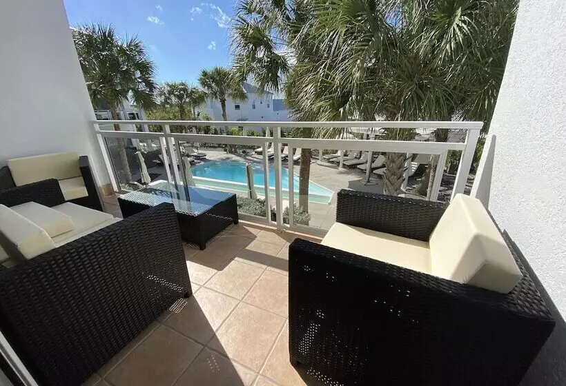 Hotel The All New Grace Bay Suites