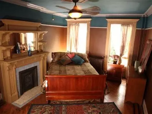 Sankofa Aban Bed And Breakfast