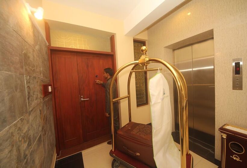 Unique Towers Luxury Boutique Suites