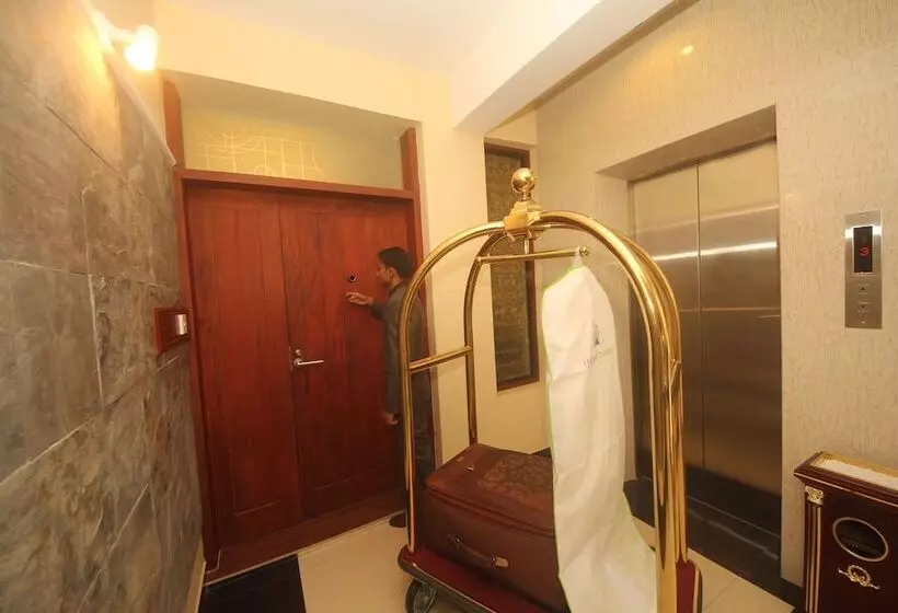 Unique Towers Luxury Boutique Suites