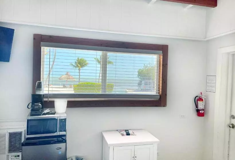 Drop Anchor Resort & Marina