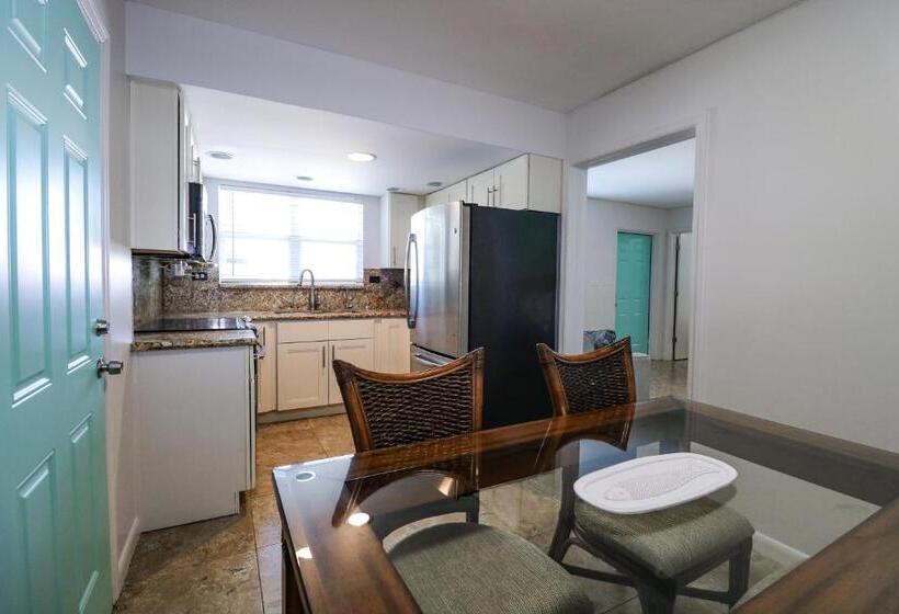 Drop Anchor Resort & Marina