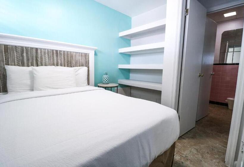 Drop Anchor Resort & Marina