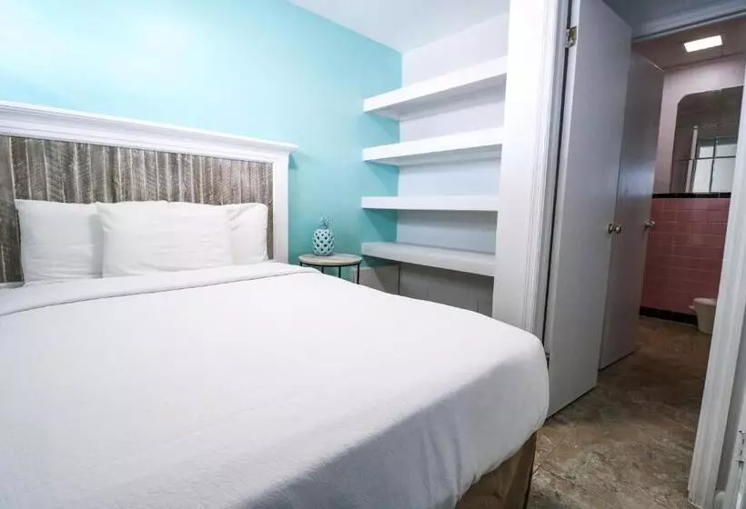 Drop Anchor Resort & Marina