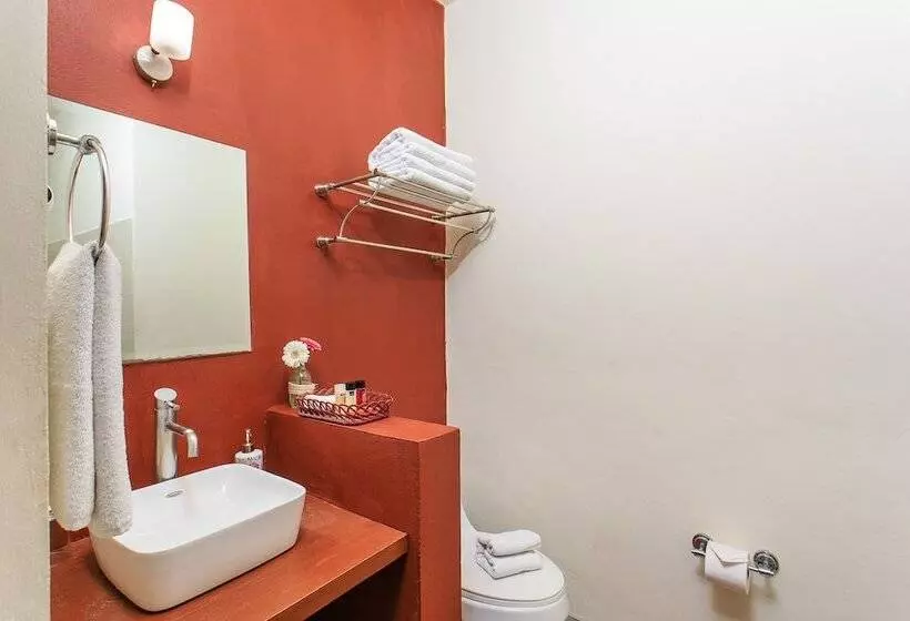 Art 57 Hotel Adults Only