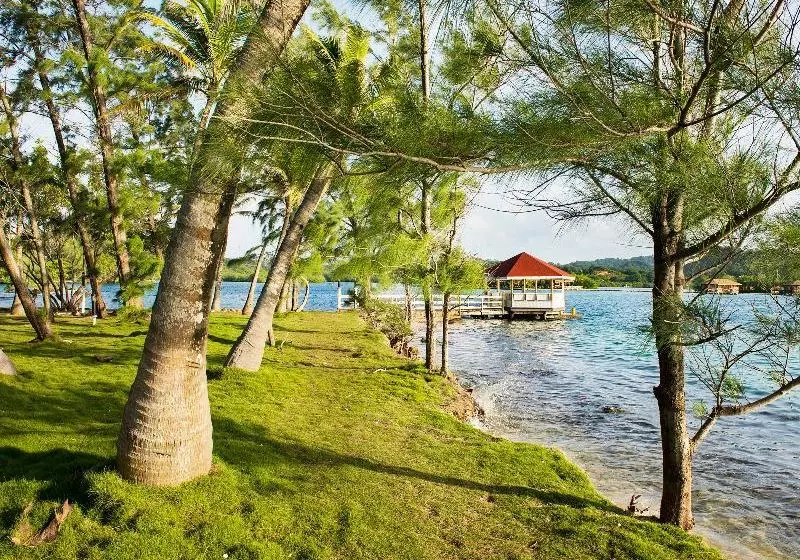 فندق Fantasy Island Dive Resort