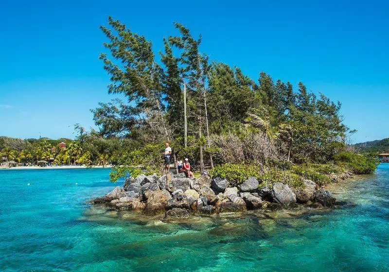 فندق Fantasy Island Dive Resort