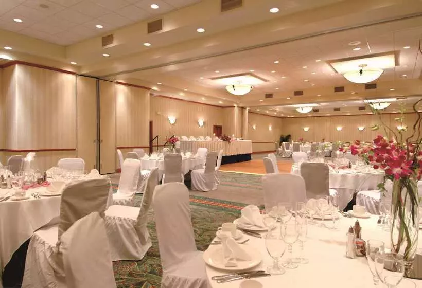 酒店 Hilton Garden Inn Edmonton International Airport