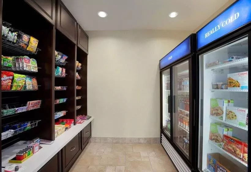 酒店 Hilton Garden Inn Edmonton International Airport