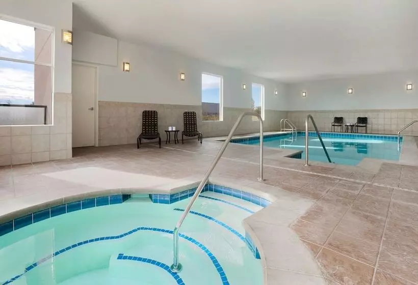 酒店 Hilton Garden Inn Edmonton International Airport