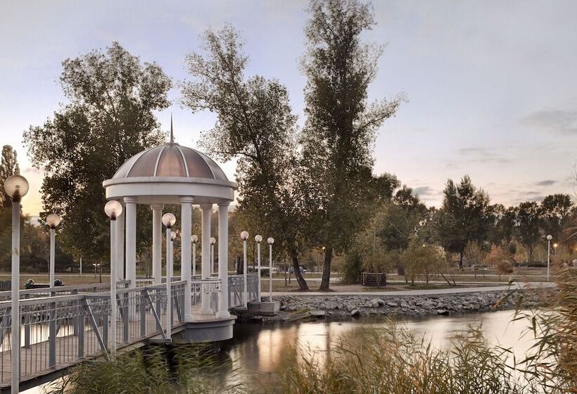 בית מלון כפרי Khortitsa Palace