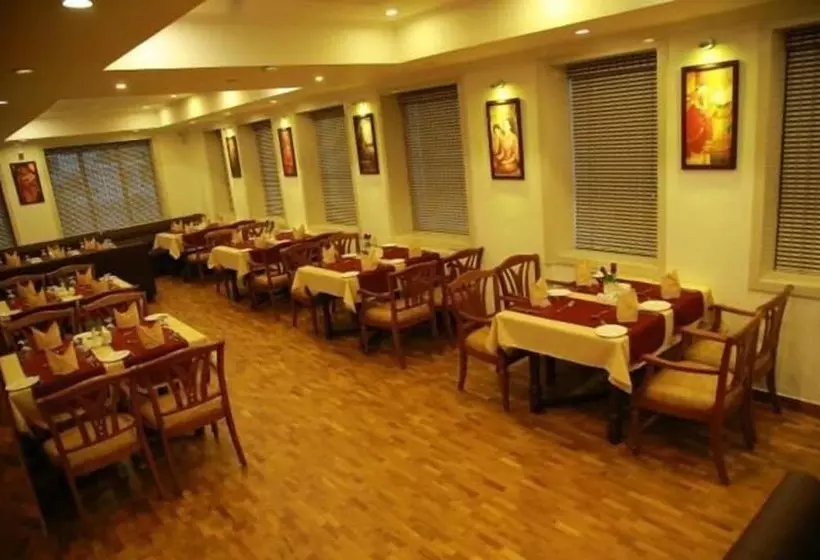 Hotel The Ruby Arena