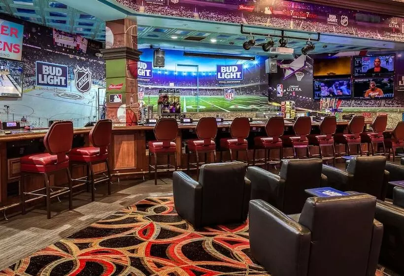 Silver Sevens Hotel & Casino