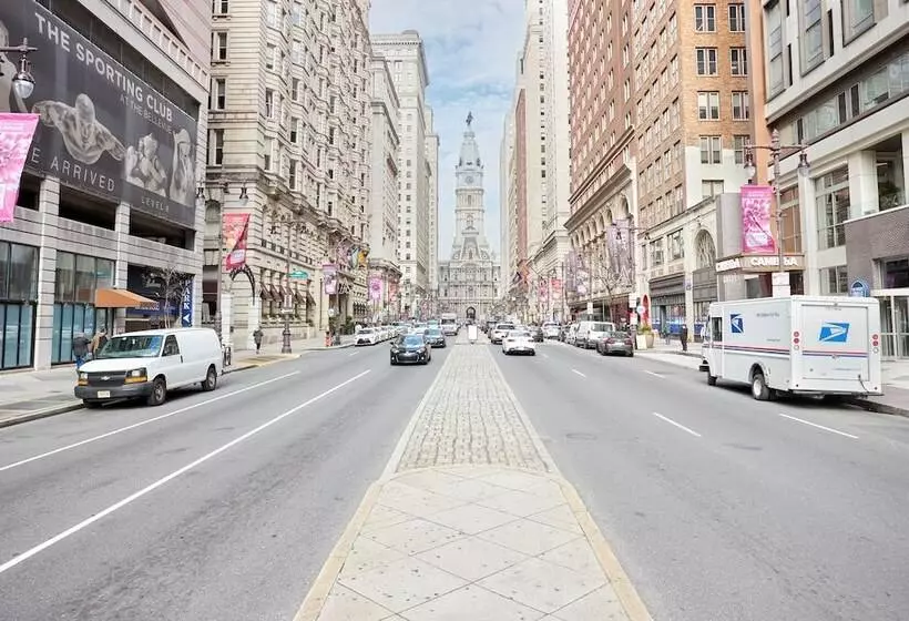 فندق The Arco Powered By Sonder