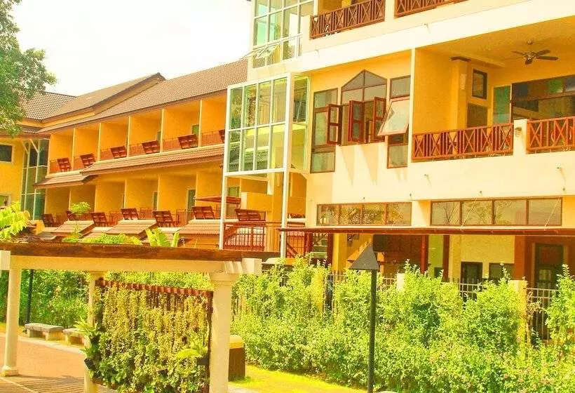 Hotel Suphan Lake Hometel