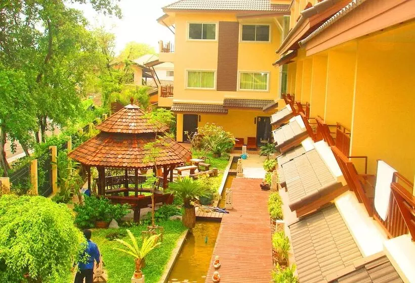 Hotel Suphan Lake Hometel