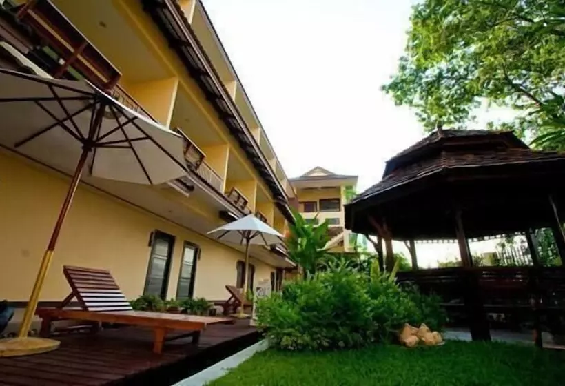 Hotel Suphan Lake Hometel