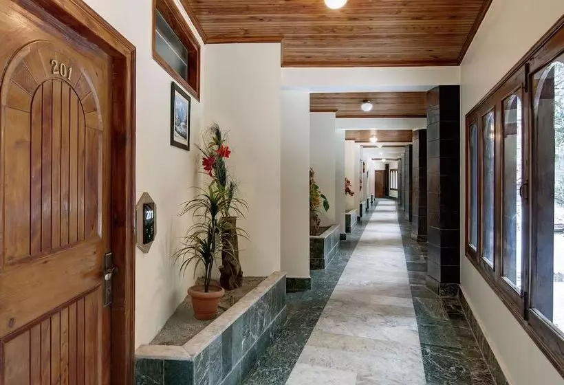 هتل The Orchard Greens