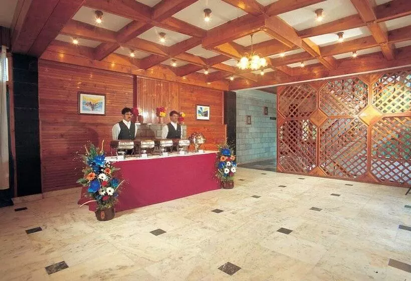 هتل The Orchard Greens