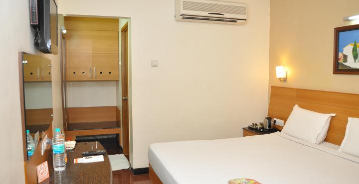 Malles Manotaa Service Apartment