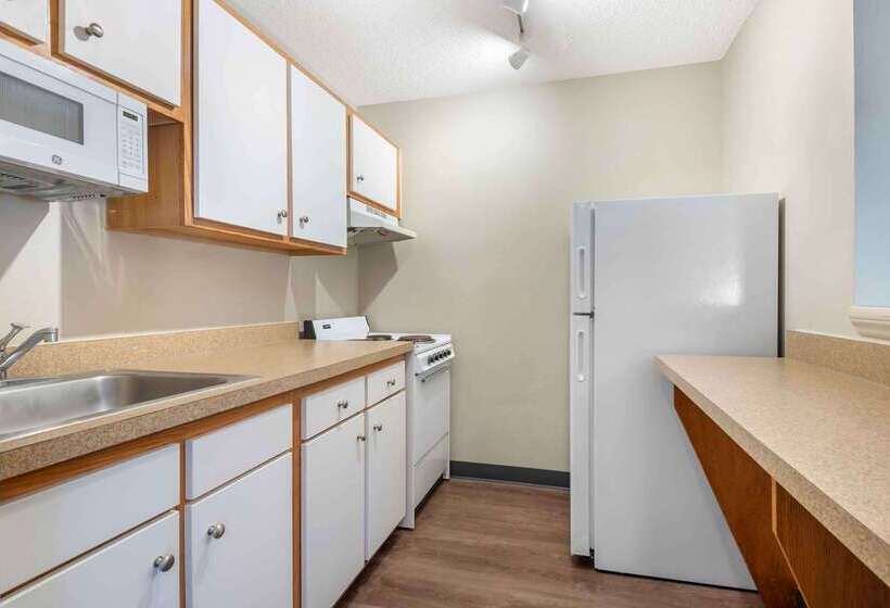 Extended Stay America Select Suites Charlotte University E