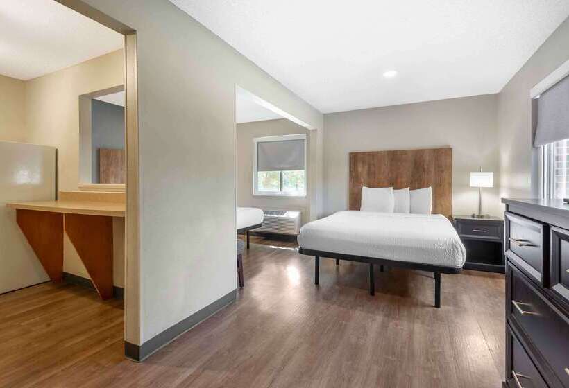 Extended Stay America Select Suites Charlotte University E