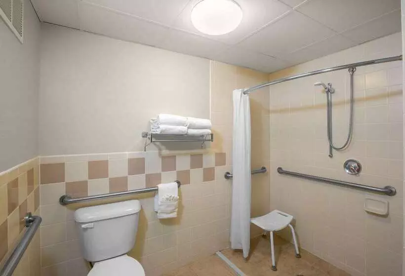 هتل Americinn By Wyndham Lincoln South