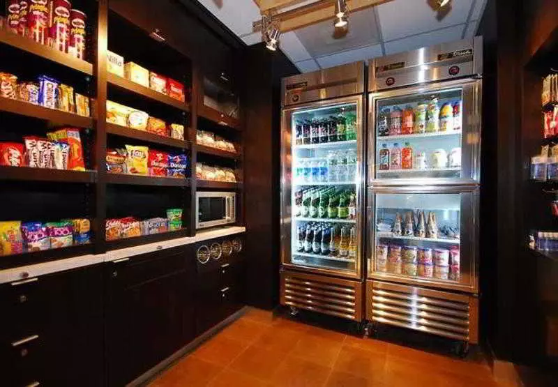 Отель Courtyard Boston Raynham