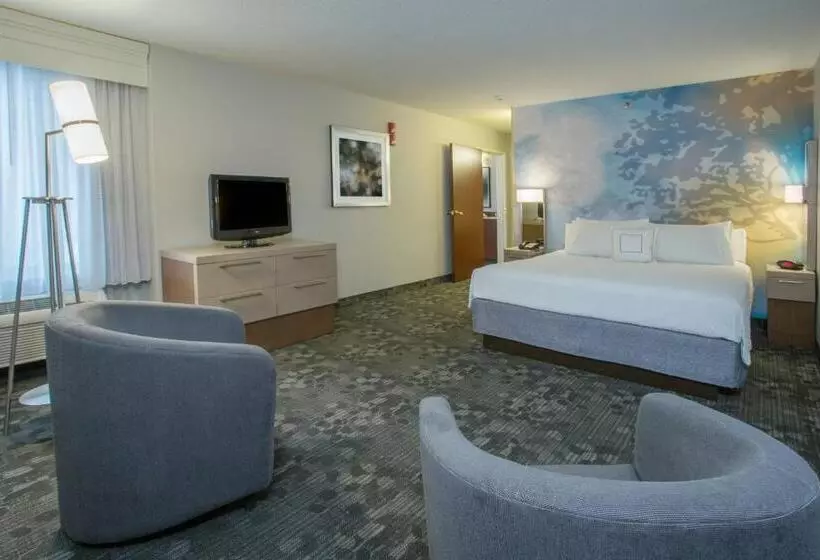 Отель Courtyard Boston Raynham