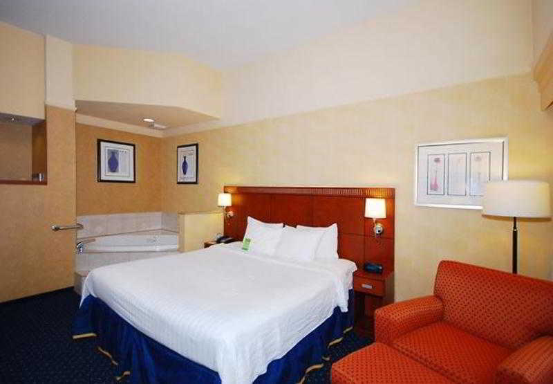 בית מלון כפרי Courtyard Boston Raynham