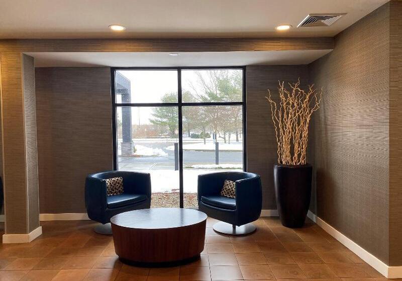 בית מלון כפרי Courtyard Boston Raynham