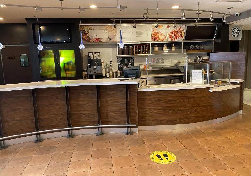 בית מלון כפרי Courtyard Boston Raynham