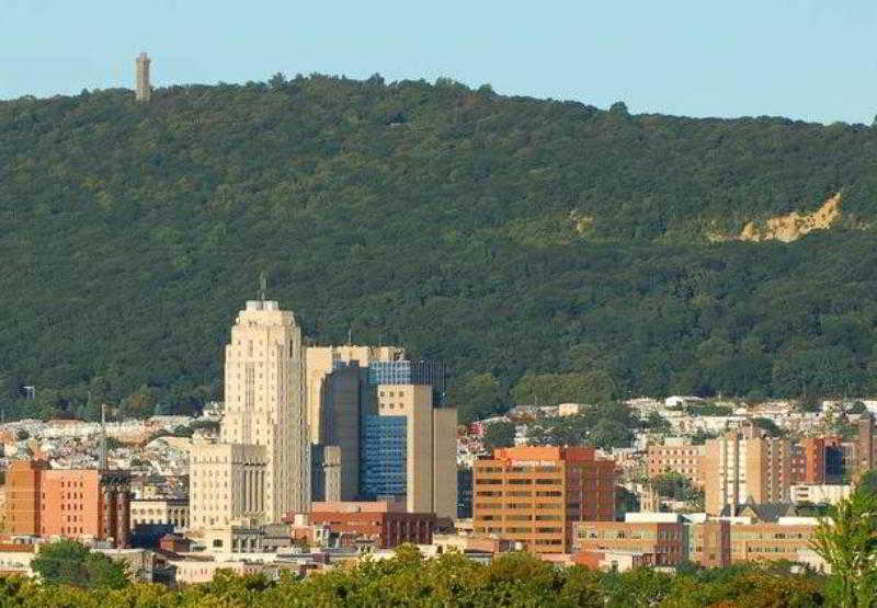 호텔 Courtyard Reading Wyomissing