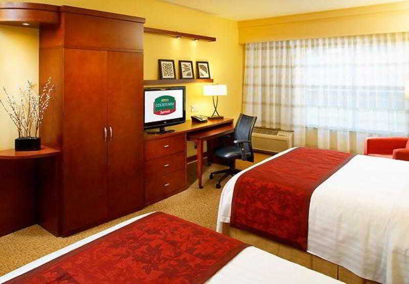 호텔 Courtyard Reading Wyomissing