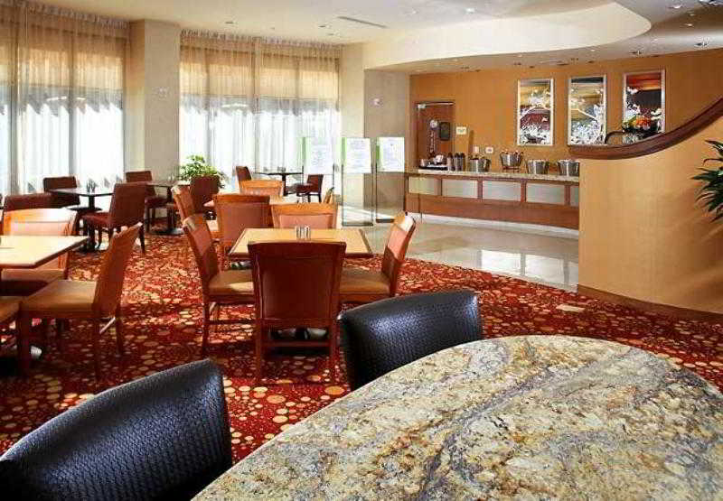 호텔 Courtyard Reading Wyomissing