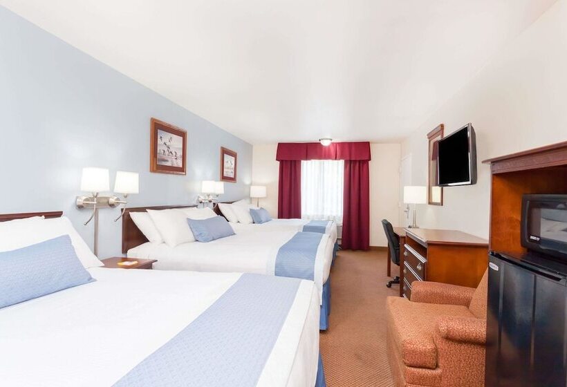 Отель Days Inn By Wyndham Hampton