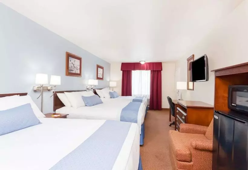 ホテル Days Inn By Wyndham Hampton