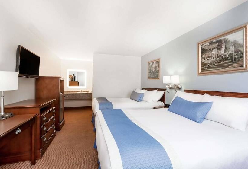 Отель Days Inn By Wyndham Hampton