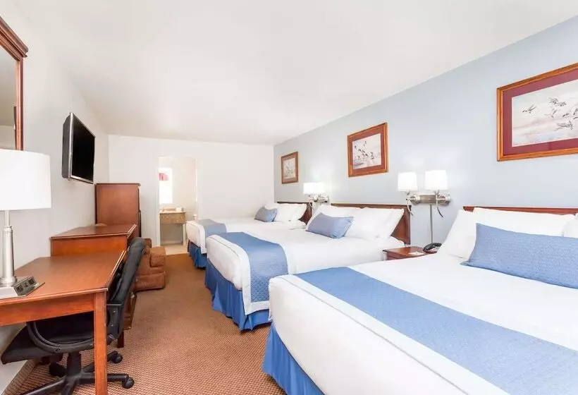 ホテル Days Inn By Wyndham Hampton