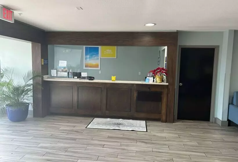 酒店 Days Inn By Wyndham Panama City/callaway