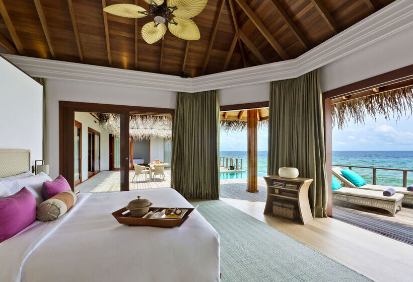 Hotel Dusit Thani Maldives