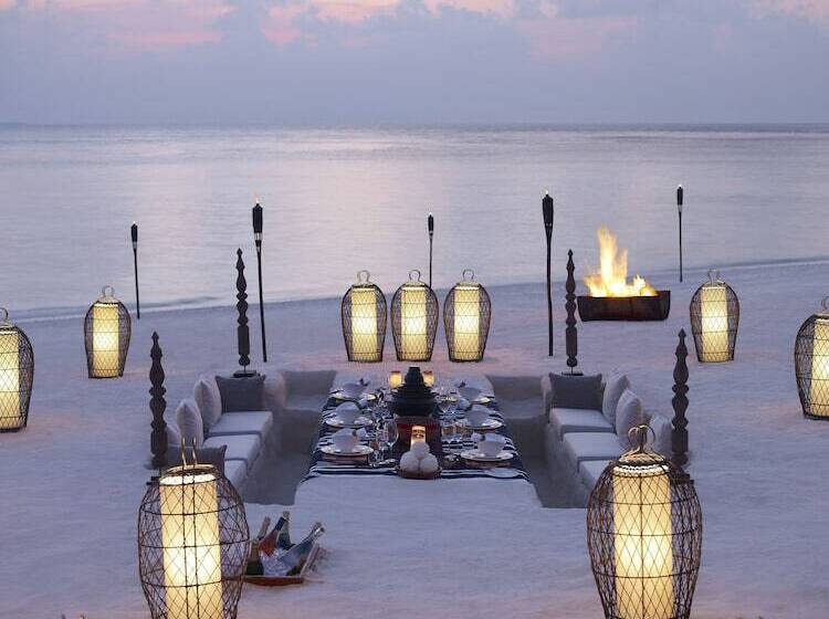 Hotel Dusit Thani Maldives