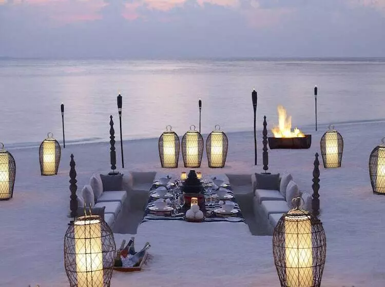 هتل Dusit Thani Maldives