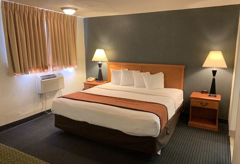 فندق Brentwood Inn Clinton